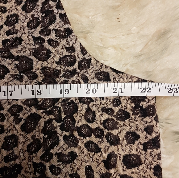 Allison Daley Vest - Picture 3 of 7